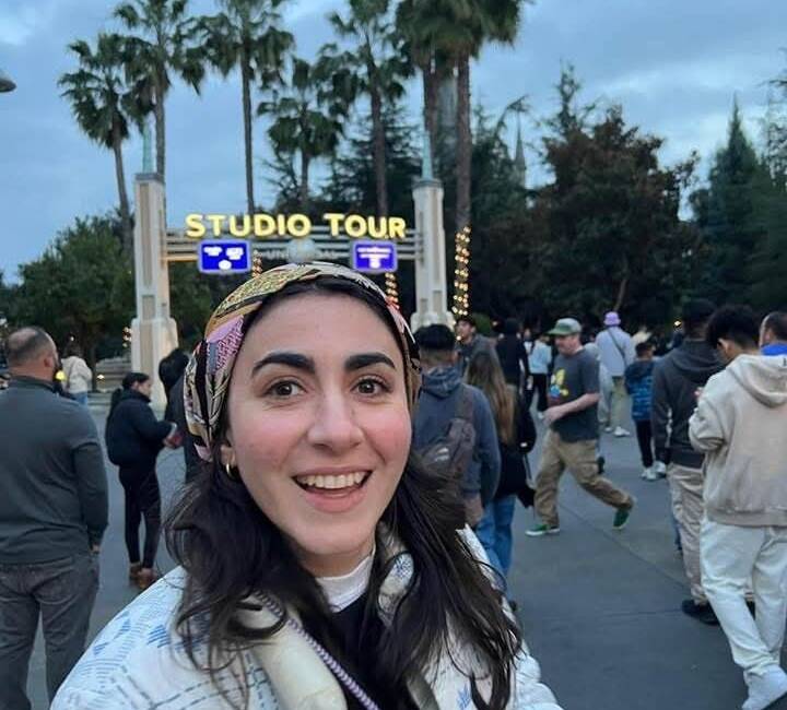 Hatay Büyükşehir Belediyesi’nin eski daire başkanlarından Bayram Öksüz ile hemşire