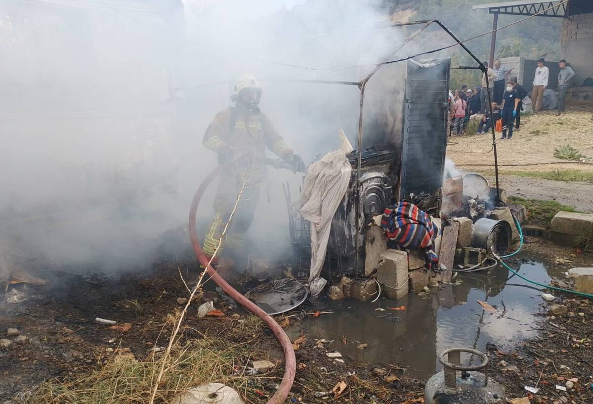 Hatay’ın Yayladağı ilçesine bağlı Çayır Mahallesi’nde, müstakil bir evin bahçesinde