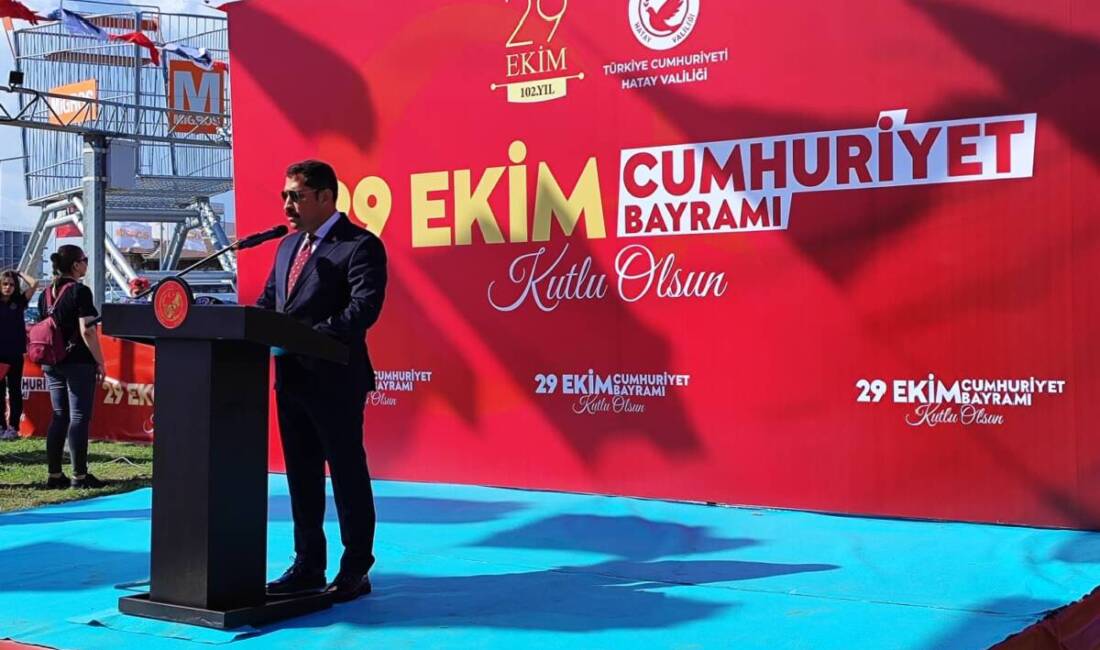Hatay’da 29 Ekim Cumhuriyet Bayramı kutlamaları kapsamında düzenlenen tören alanında