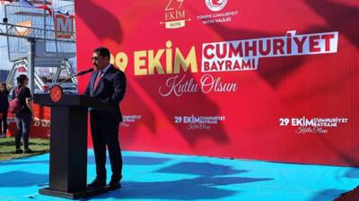 Hatay’da 29 Ekim Cumhuriyet Bayramı kutlamaları kapsamında düzenlenen tören alanında