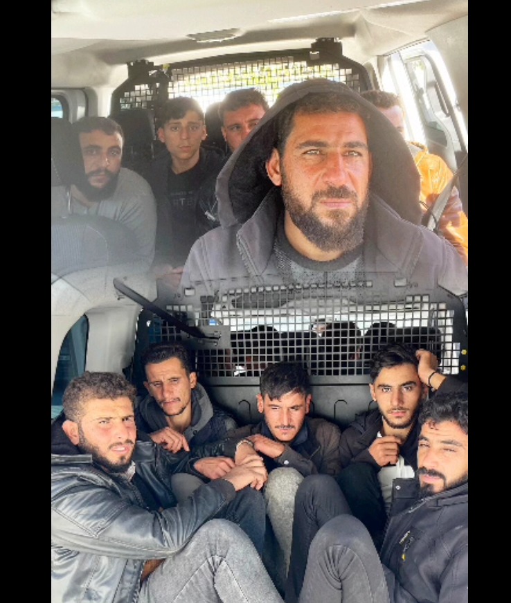Hatay Emniyet Müdürlüğü ekipleri, Göçmen Kaçakçılığıyla Mücadele çalışmaları kapsamında önemli