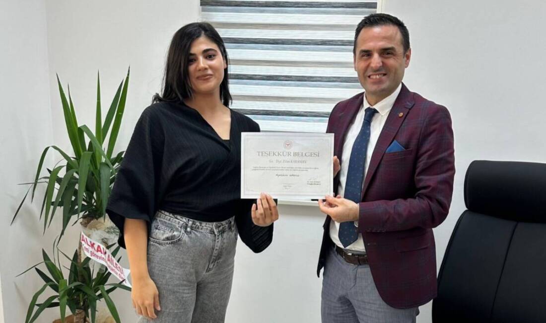 Hatay Antakya’da İki Diyetisyene Teşekkür Belgesi Antakya İlçe Sağlık Müdürlüğü, başarılı çalışmaları dolayısıyla iki diyetisyene teşekkür