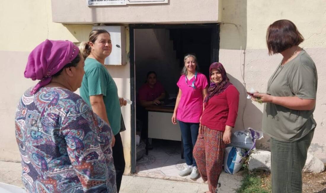 Hıdırbey Köyü’nde mobil sağlık aracıyla gerçekleştirilen taramada, kadınlara rahim ağzı