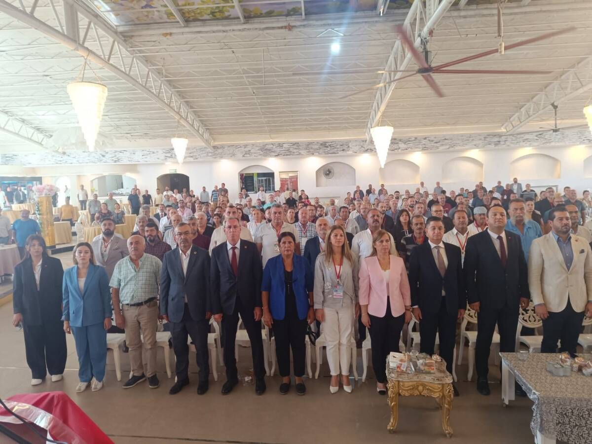 CHP’de ilçe kongreleri tüm hızıyla devam ediyor. Hafta sonunda gerçekleşen