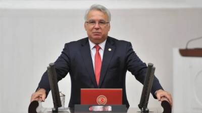 AKP’nin eski İzmir Milletvekili Hüseyin Kocabıyık, Cumhurbaşkanı’na hakaret iddiasıyla gözaltına