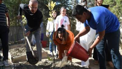 Antakya Belediye Başkanı İbrahim Naci Yapar, Ekinci Özel Eğitim Meslek