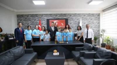 Dörtyol Kaymakamı Mehmet Keklik, TEKNOFEST 2025 Eğitim Teknolojileri Yarışması’na katılan