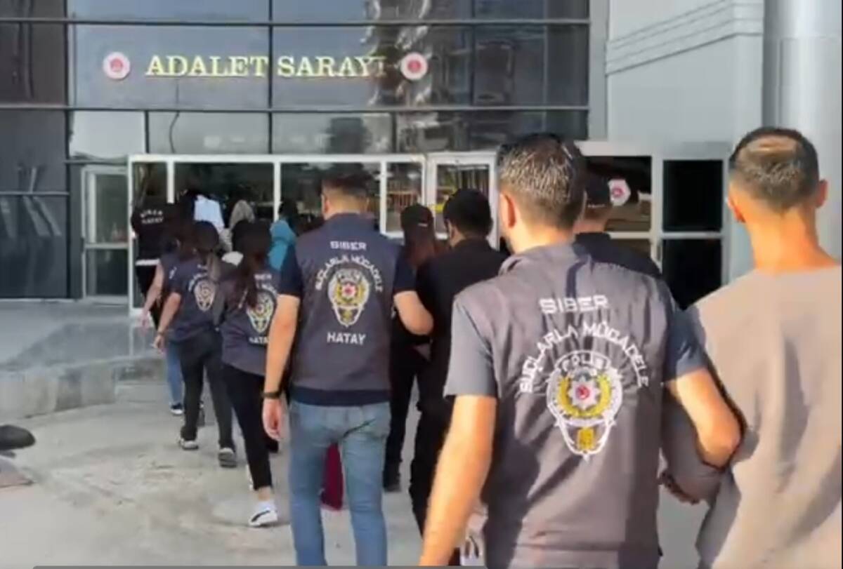 Hatay Emniyet Müdürlüğü ekipleri, 5 ilde eş zamanlı düzenledikleri operasyonda