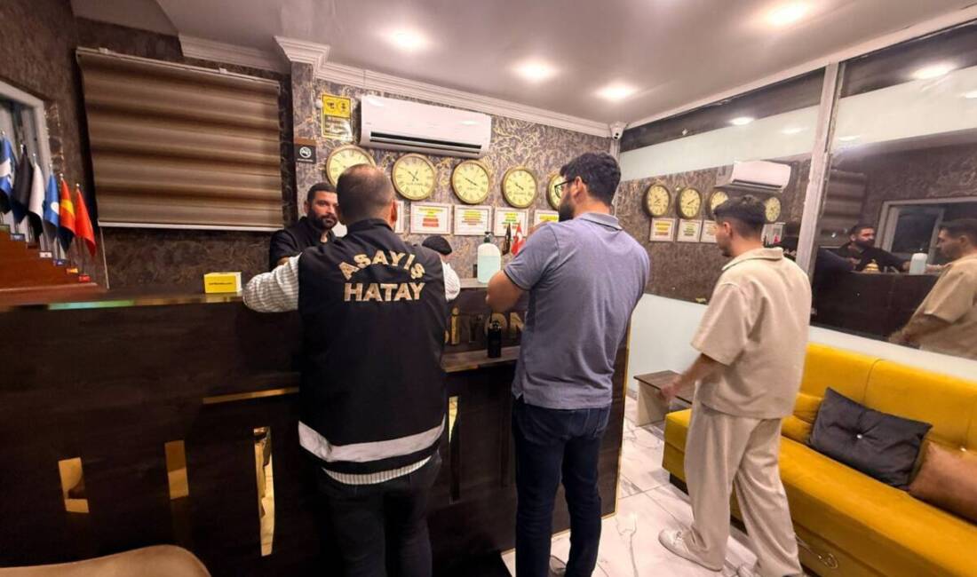 İskenderun’da Emniyet ekipleri, günü birlik konaklama yerlerini denetleyerek ruhsatsız hizmet