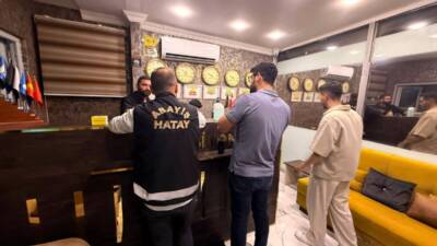 İskenderun’da Emniyet ekipleri, günü birlik konaklama yerlerini denetleyerek ruhsatsız hizmet