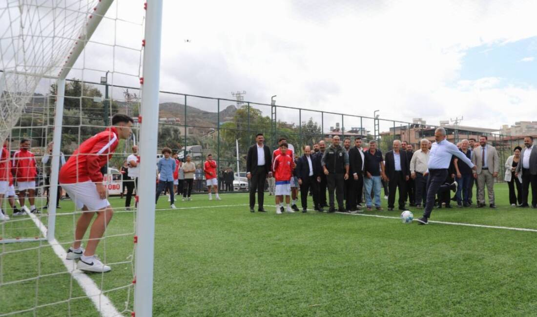 Hatay Büyükşehir Belediye Başkanı Mehmet Öntürk, Samandağ Tekebaşı Mahallesi’nde yapımı