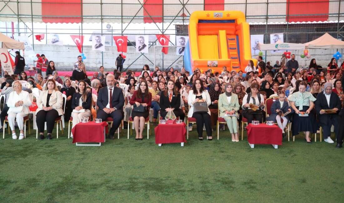 Bugün “Dünya kız Çocukları Günü” Vali Eşi Esra Masatlı: “Hedefimiz, Geleceğin Özgüvenli, Üretken ve Bilinçli