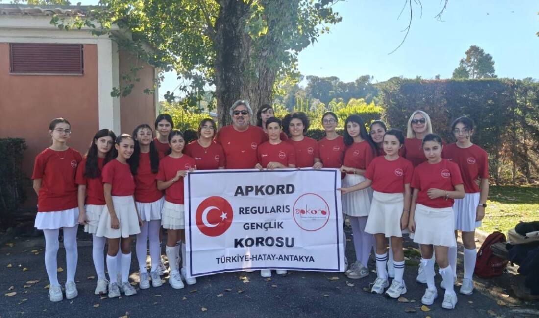 Apkord Regularis Gençlik Korosu Roma’da Filistin İçin Şarkı Söyledi Türkiye’den Apkord Regularis Gençlik Korosu, Almanya’dan Frankfurter Sparten SKV 2028