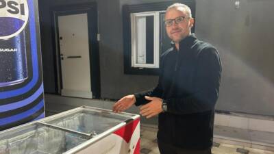 Hatay’da bir işletmenin dondurma dolabından yaklaşık 7 bin TL değerinde