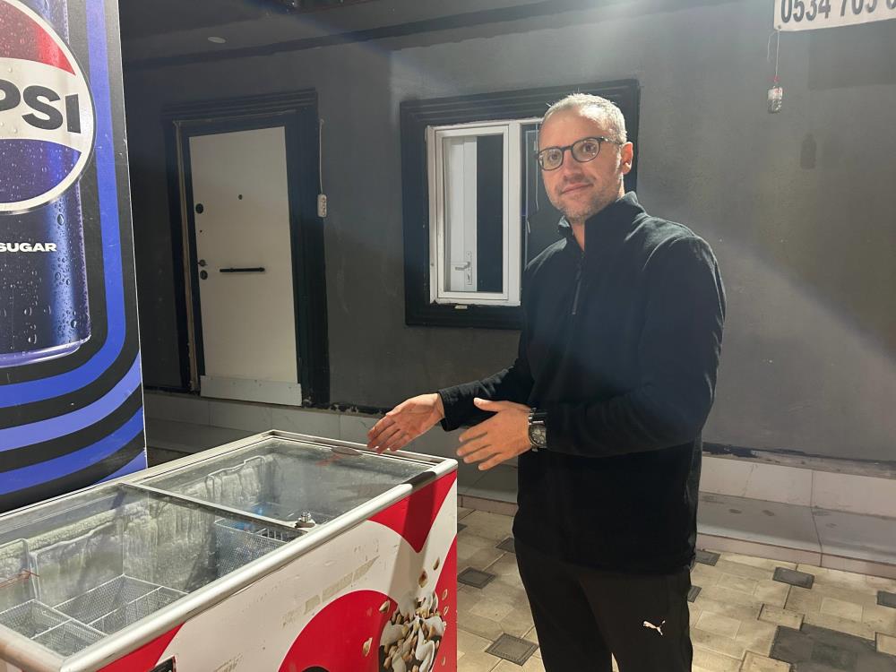 Hatay’da bir işletmenin dondurma dolabından yaklaşık 7 bin TL değerinde