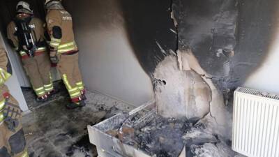 Hatay’ın Arsuz ilçesinde bir apartman dairesinde çıkan yangın, evi kullanılamaz