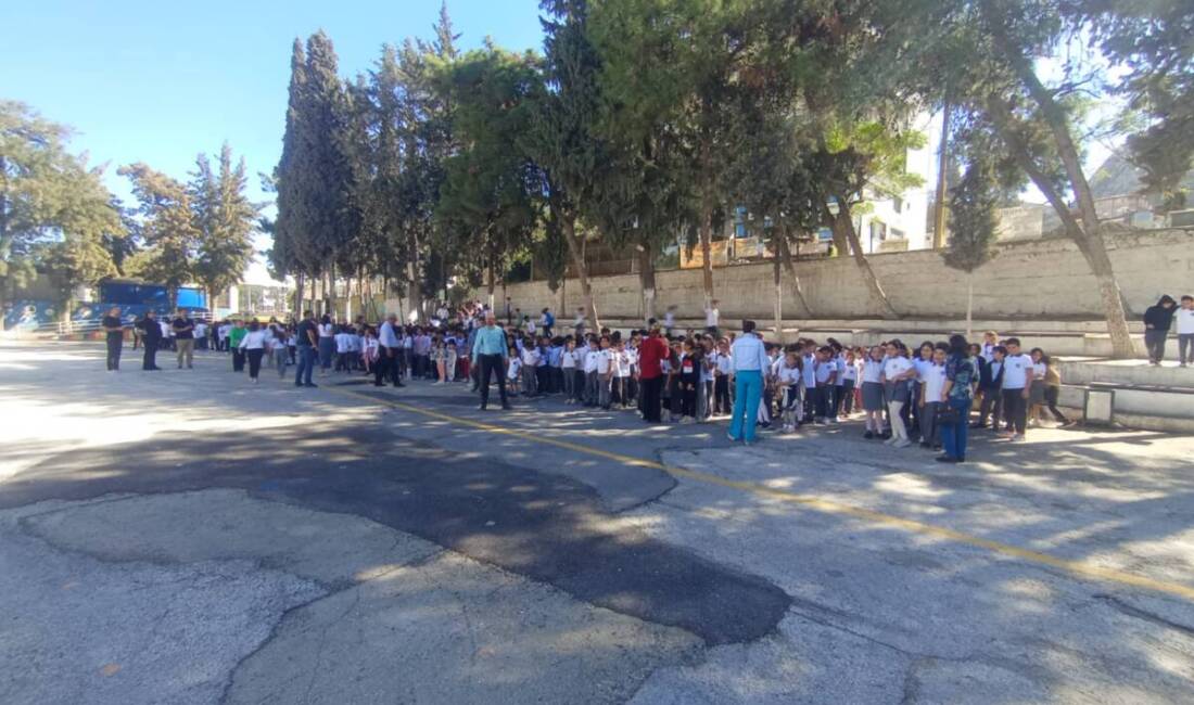 Hatay’ın Defne ilçesinde bulunan Cemil Şükrü Çolakoğlu Ortaokulu’nda “Yeşil Vatan