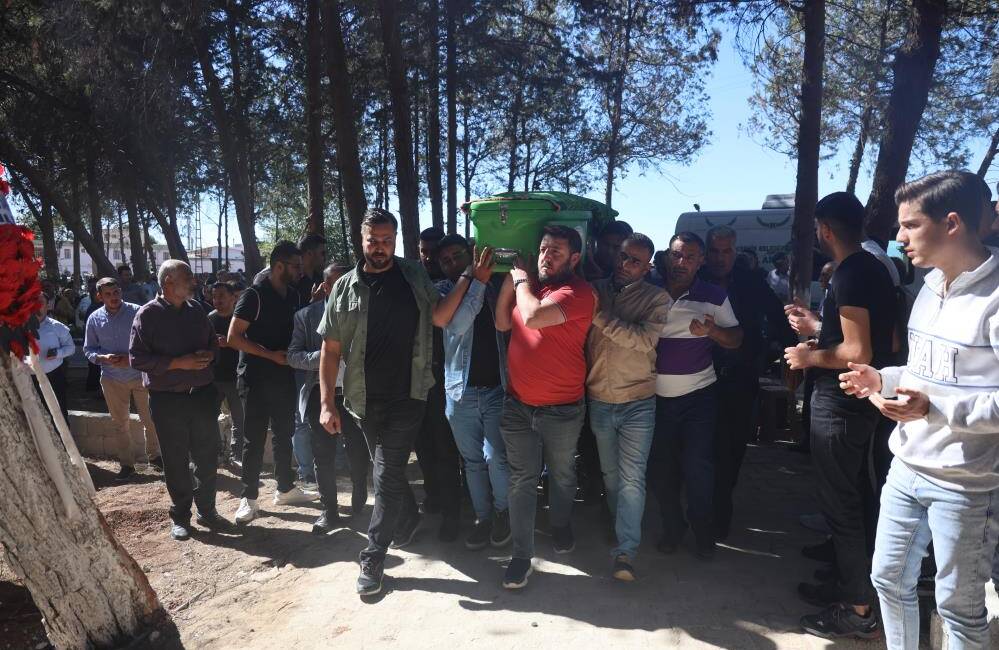 Hatay’ın Reyhanlı ilçesinde tırla çarpışıp takla atan otomobilin 27 yaşındaki