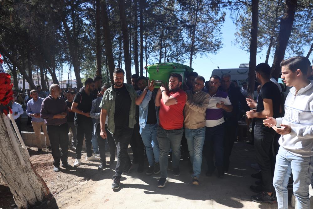 Hatay’ın Reyhanlı ilçesinde tırla çarpışıp takla atan otomobilin 27 yaşındaki