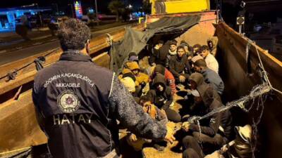 Hatay Emniyet Müdürlüğü ekiplerinin göçmen kaçakçılığına yönelik sürdürdüğü çalışmalar kapsamında