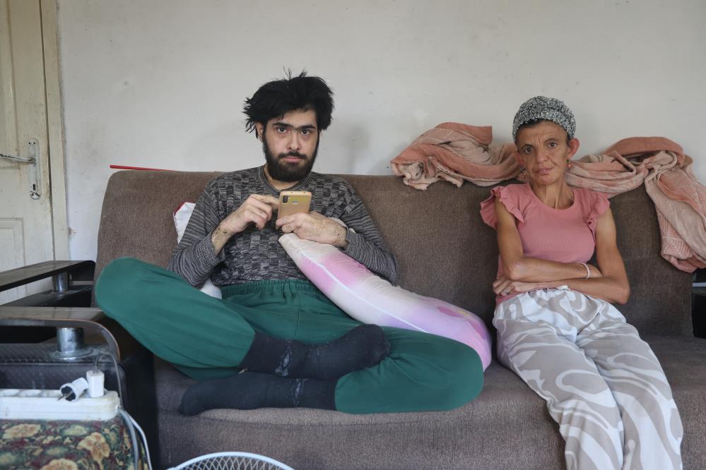 Hatay’da 3 yıla yakın süredir evden çıkmayarak sadece telefonla ve