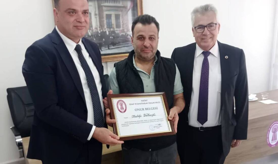 Hatay Antakya-İstiklal Caddesi’nde yıllarca manav ve iletişim sektöründeki işyerleriyle Antakyalılara