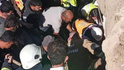 Hatay’ın Belen ilçesi Halilbey Mahallesi’nde bulunan TOKİ şantiye alanında kazı