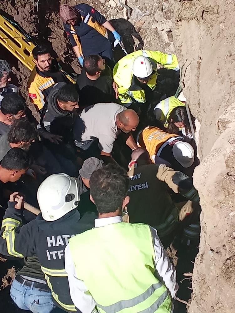 Hatay’ın Belen ilçesi Halilbey Mahallesi’nde bulunan TOKİ şantiye alanında kazı