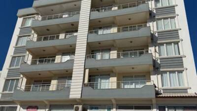 Hatay’ın Kırıkhan ilçesi Kurtuluş Mahallesi Meriç Sokak’ta bulunan Meto Apartmanı