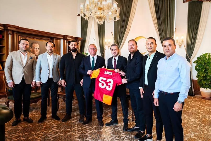  Hatay Galatasaray Taraftar Derneği yönetimi, Galatasaray sevdasıyla bilinen İskenderun Kaymakamı
