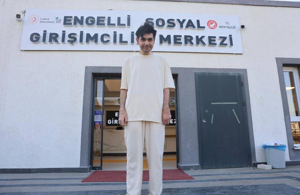 Hatay’da 3 yıla yakın süredir evden çıkmayarak sadece telefonla ve