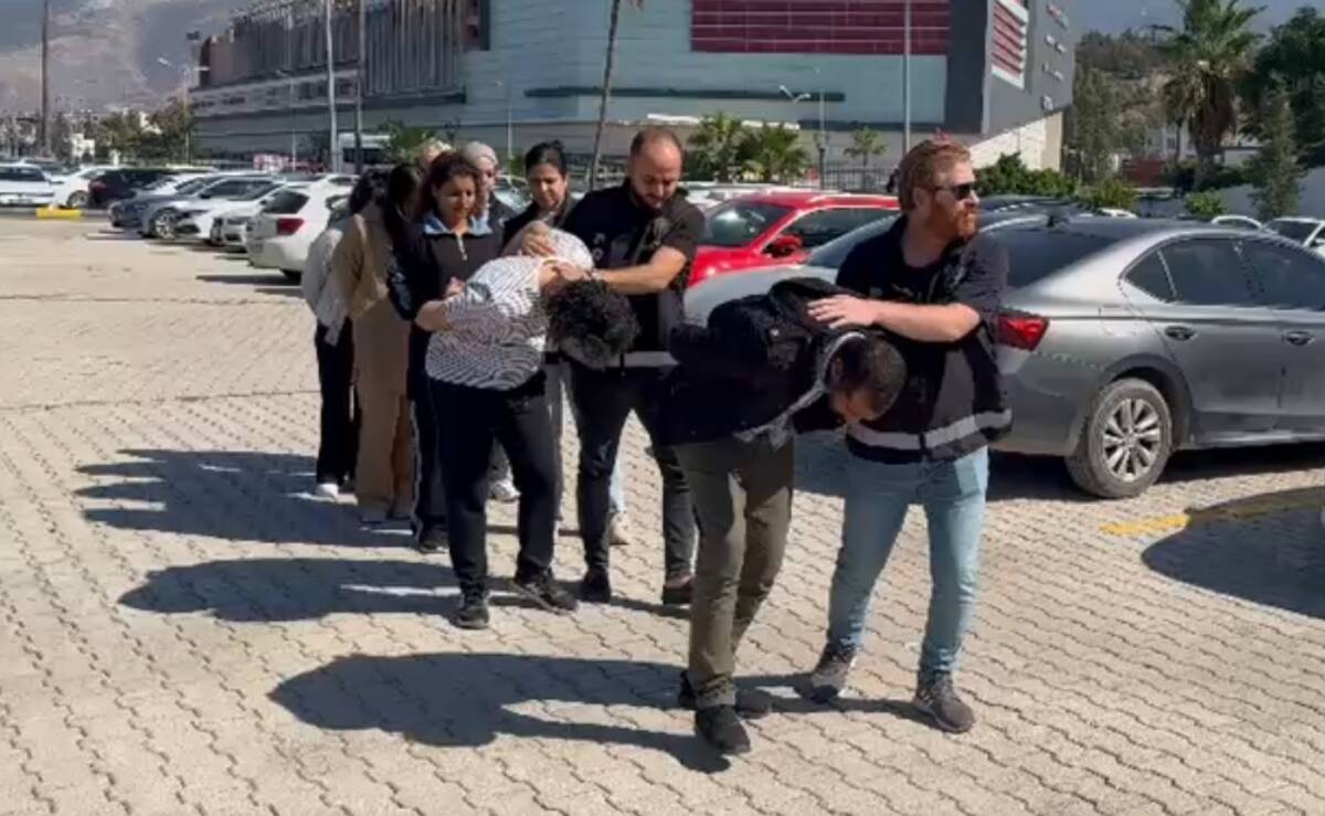 Hatay Emniyet Müdürlüğü ekipleri, aranan şahısların yakalanmasına yönelik yürüttüğü operasyonlar