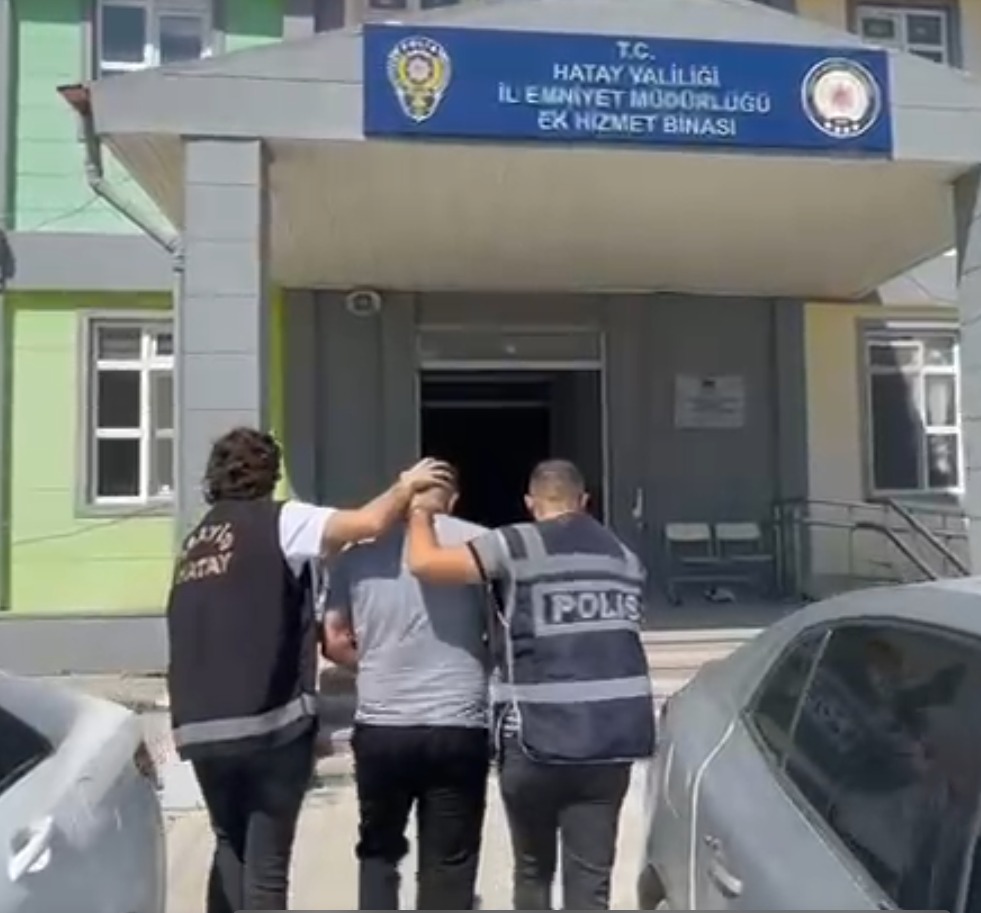 Hatay Emniyet Müdürlüğü ekipleri, aranan şahısların yakalanmasına yönelik yürüttükleri operasyonlar