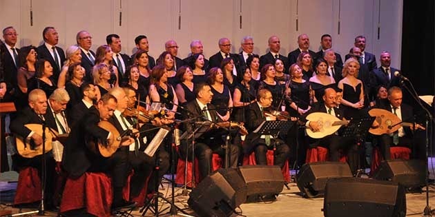 Antakya Kültür ve Tarih Vakfı’nın katkılarıyla Musiki korosu konseri yapılacak Antakya Musiki Derneği Arsuz Korosu’nun geleneksel “Cumhuriyet Konseri” bugün gerçekleştiriliyor.