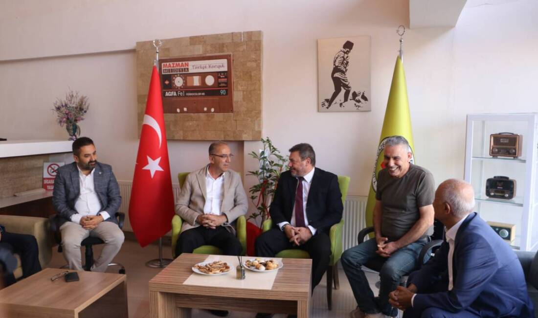 Antakya Belediye Başkanı İbrahim Naci Yapar, Hatay Gazeteciler Cemiyeti’nin yeni