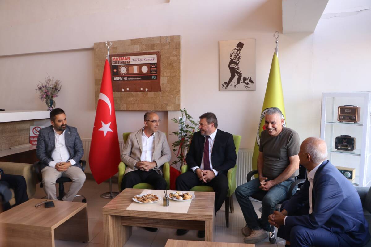 Antakya Belediye Başkanı İbrahim Naci Yapar, Hatay Gazeteciler Cemiyeti’nin yeni