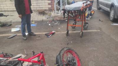 Hatay’ın Dörtyol ilçesinde meydana gelen trafik kazasında, servis minibüsü ile