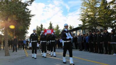 Konya’da görev yapan Hataylı polis memuru Abdurrahim Köroğlu, evinde geçirdiği