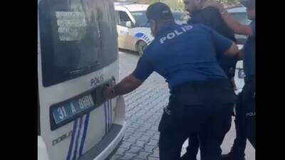 Hatay’ın Kırıkhan ilçesi Menderes Mahallesi’nde 10 Ekim 2025 tarihinde yol