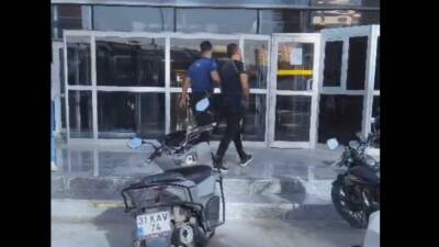 Hatay Emniyet Müdürlüğü ekipleri, aranan şahısların yakalanmasına yönelik yürüttüğü çalışmalar