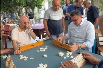İskenderun Belediye Başkanı Mehmet Dönmez, kent genelinde yürüttüğü saha ziyaretlerinde