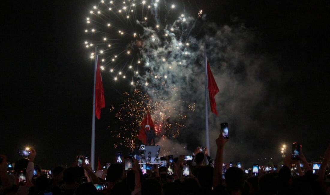 Hatay’ın İskenderun ilçesinde 29 Ekim Cumhuriyet Bayramı dolayısıyla düzenlenen Cumhuriyet