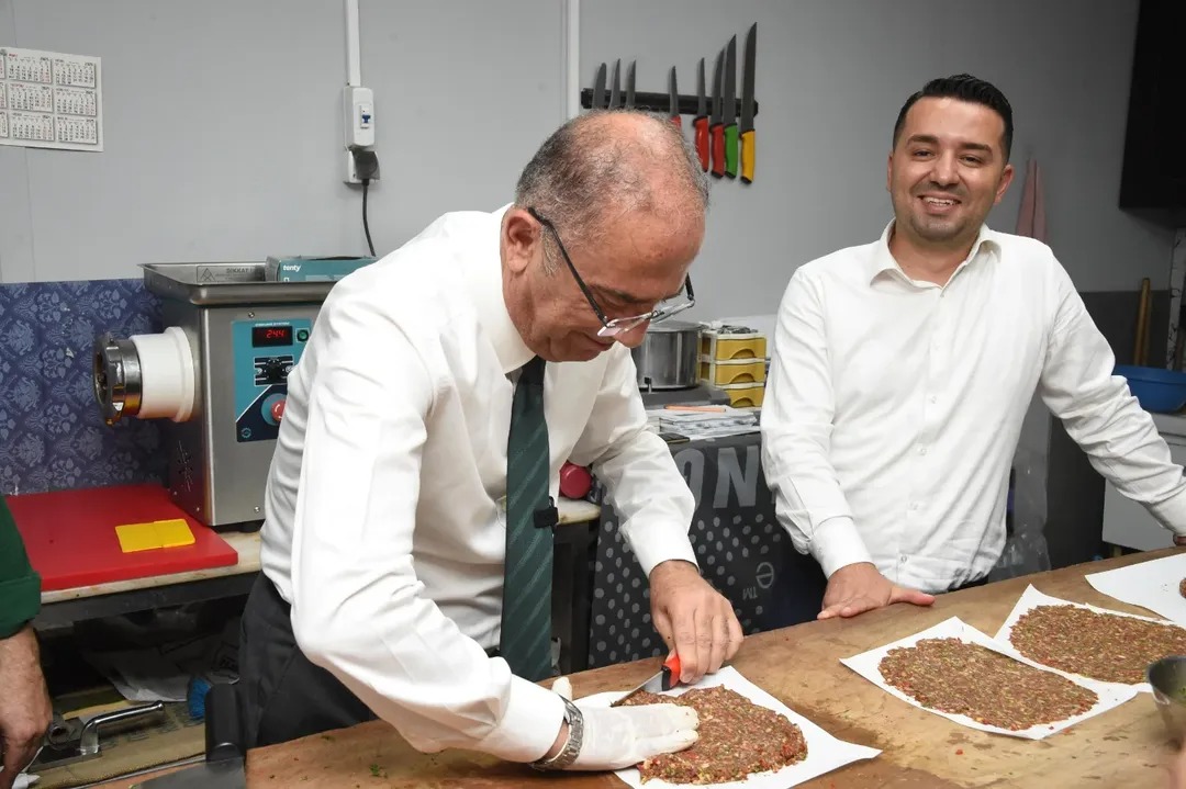 Antakya Belediyesi, 29 Ekim Cumhuriyet Bayramı kapsamında anlamlı ve renkli