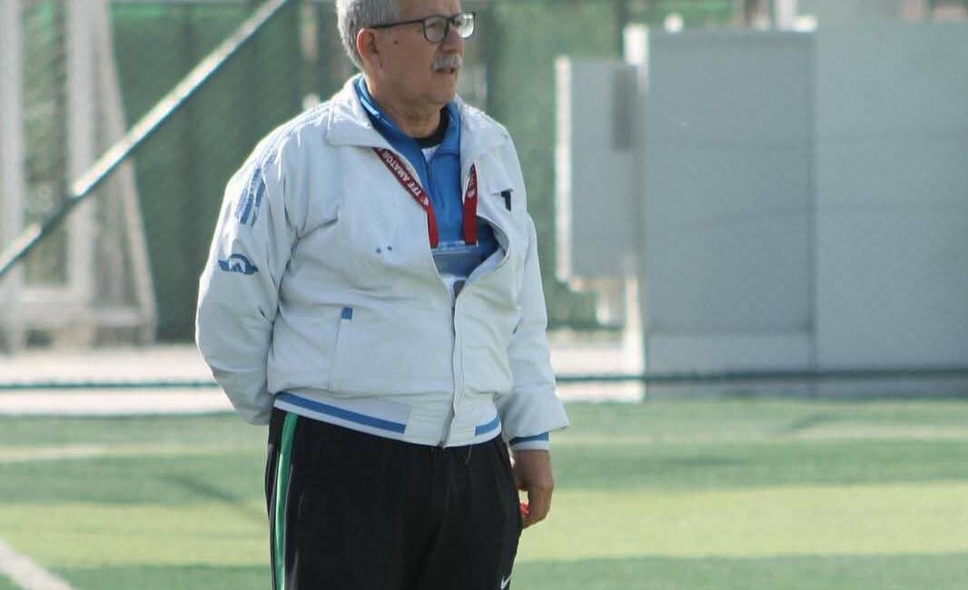 Sümerspor, amatör ligde yaşadığı kötü sonuçların ardından eski antrenörü Hayrettin