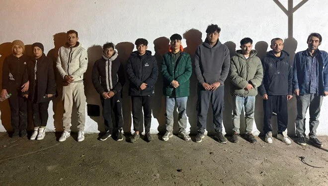 Hatay’ın Samandağ ilçesinde, şişme botla kıyıya yanaşmaya çalışan Suriye uyruklu