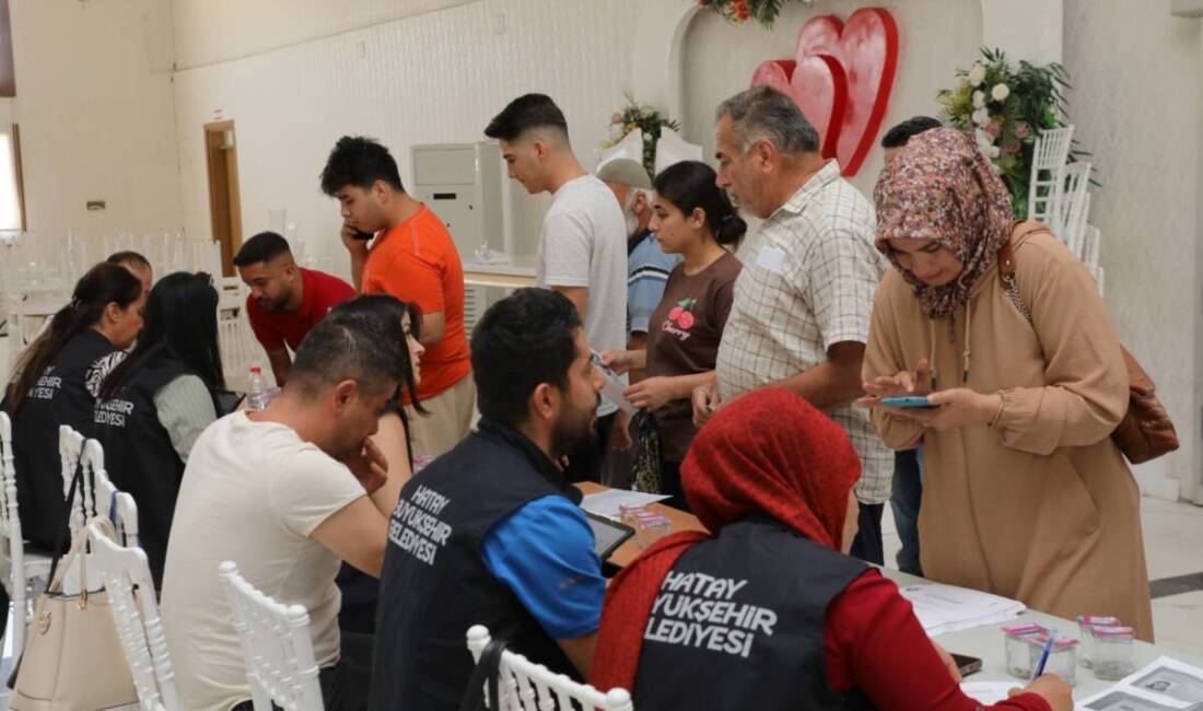 Hatay Büyükşehir Belediyesi (HBB), üniversite hayatına adım atan gençleri yalnız