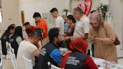 Hatay Büyükşehir Belediyesi (HBB), üniversite hayatına adım atan gençleri yalnız