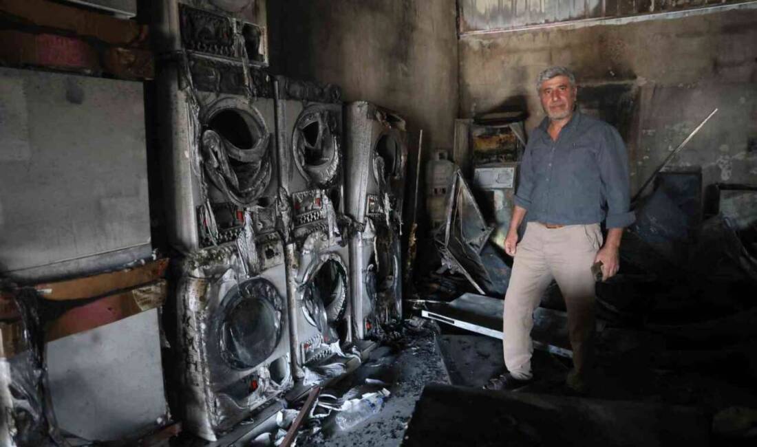 Hatay’ın Antakya ilçesinde esnaflık yapan Mithat Uslu’ya ait beyaz eşya