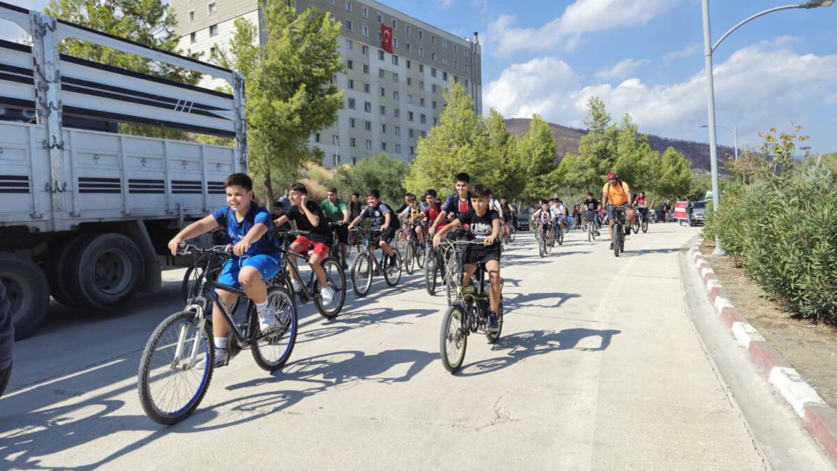 Yeşilay Hatay Şubesi tarafından “Sağlıklı Yarınlar Gençlerle Başlar” projesi kapsamında