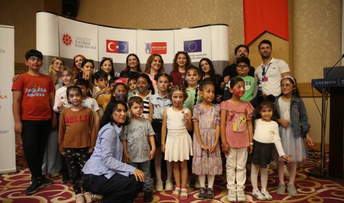 Hatay'da Cumhurbaşkanlığı İletişim Başkanlığı Adana Bölge Müdürlüğünce "Pedagojik Yaklaşımlarla Dezenformasyonla